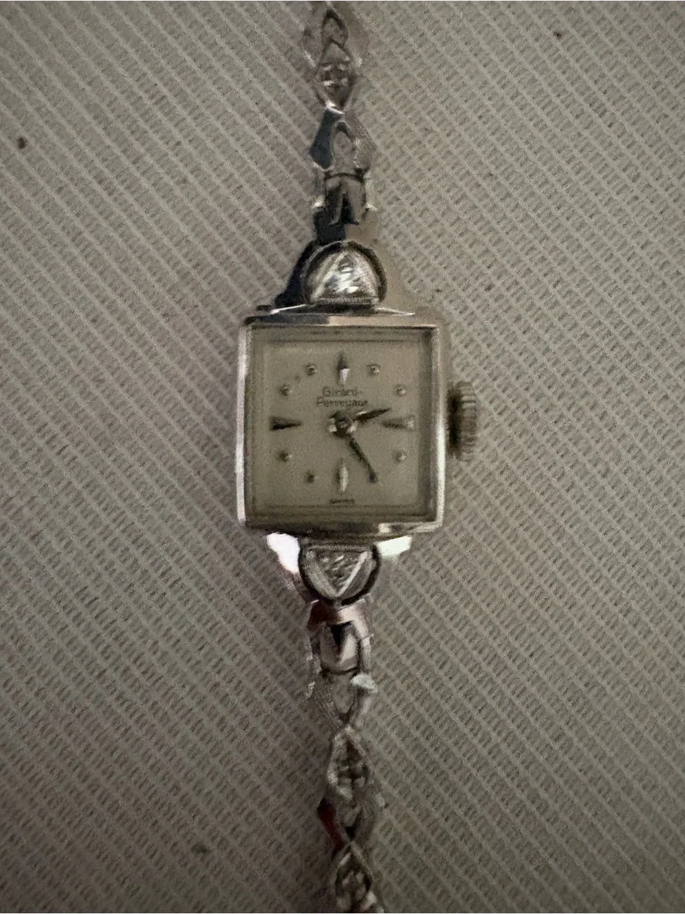 Girard-Perregaux Vintage Swiss Ladies Watch — Silver & Cream - Picture 6 of 11